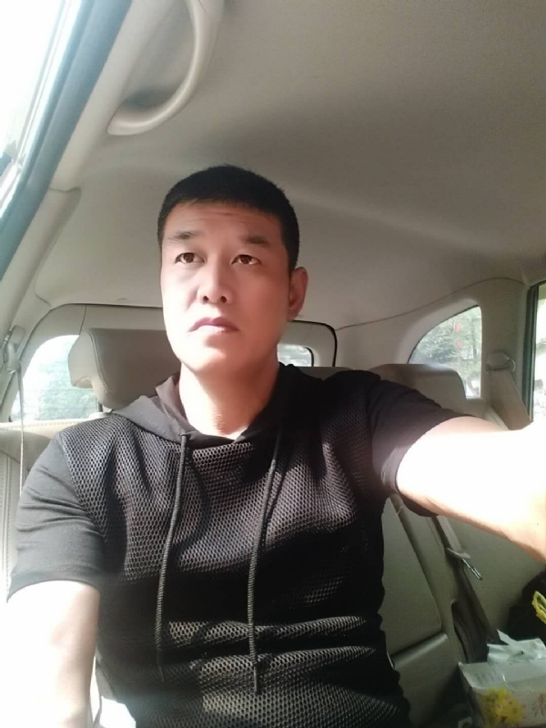 深爱的疯子的第一张照片--湖南中老年相亲网