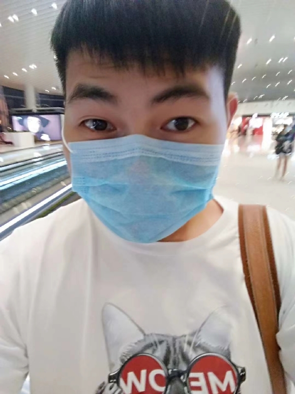 咔咔一顿的第一张照片--湖南中老年相亲网